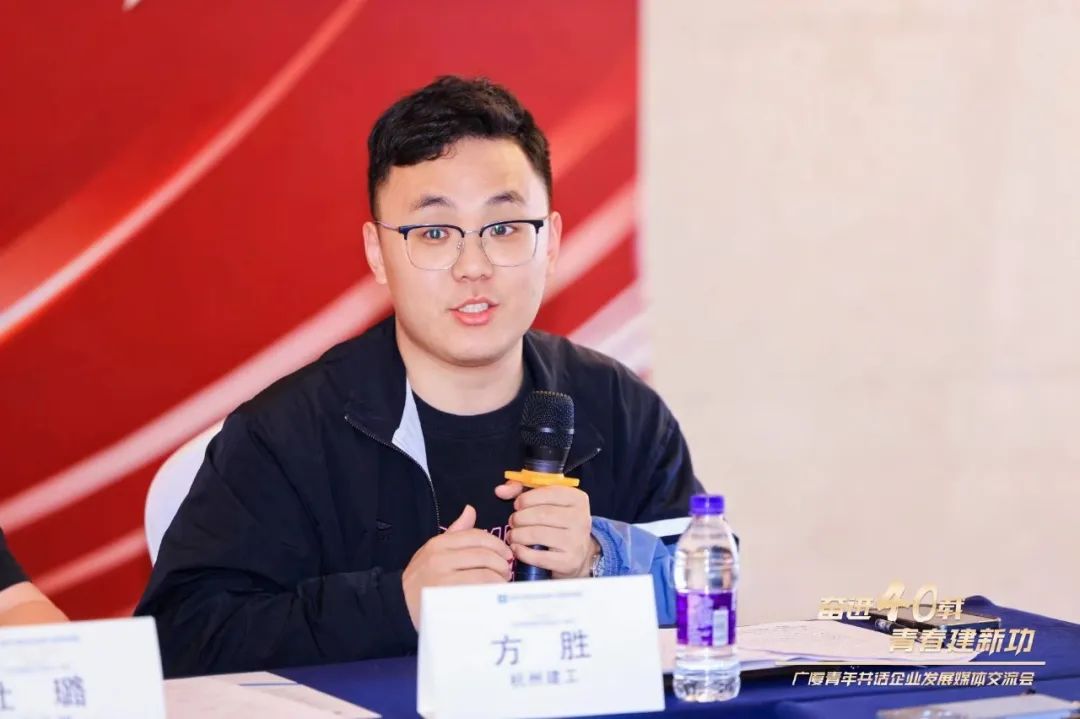 1715848381461433Zarz.jpg 444.jpg