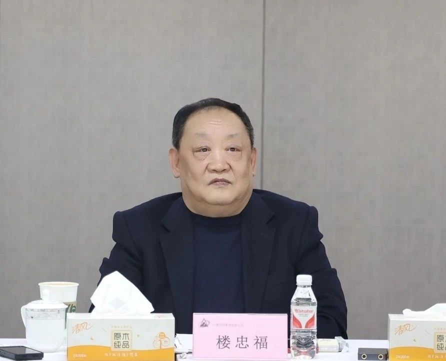 1736239722369423hUmI.jpg 7fba9269f8cbd1710e37394debc17393.jpg